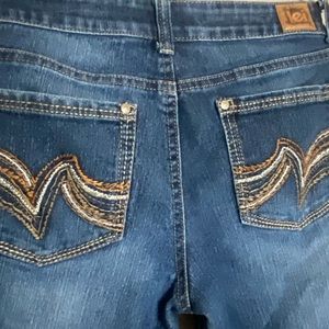 L.e.i Womens Low rise Boot cut jeans
